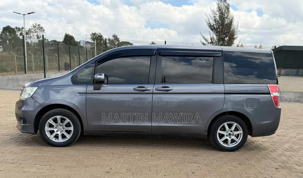 Honda Stepwgn 2014 Gray