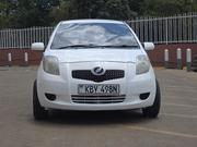 Toyota Vitz 2006 White for sale