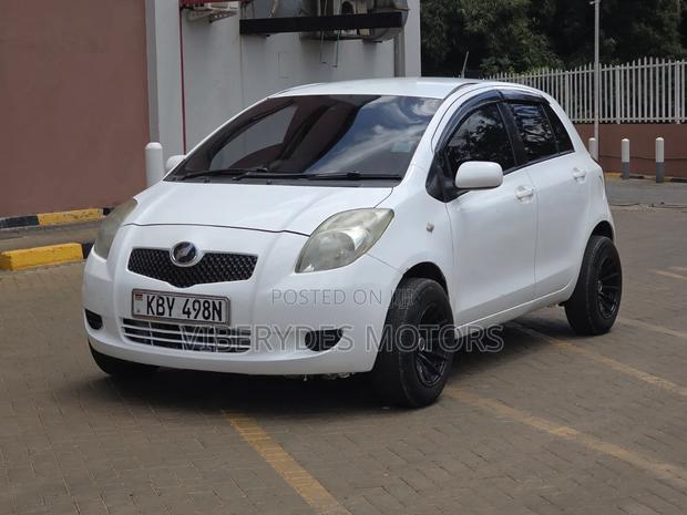 Toyota Vitz 2006 White