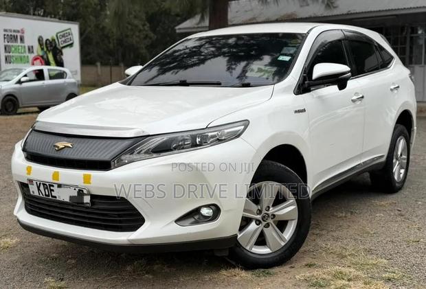 Toyota Harrier 2.5 Hybrid 4WD 2014 White