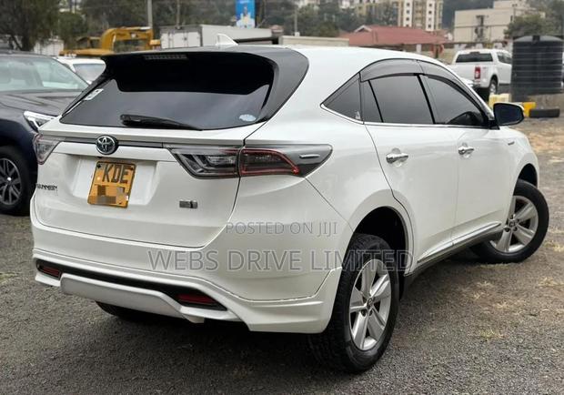 Toyota Harrier 2.5 Hybrid 4WD 2014 White