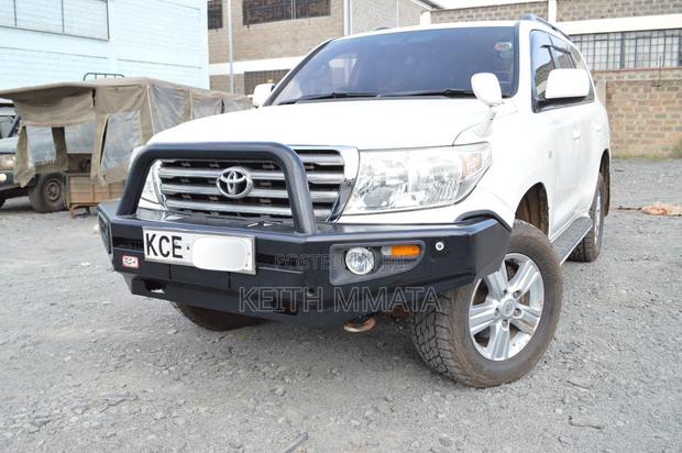 Toyota Land Cruiser 4.6 V8 ZX 2013 White