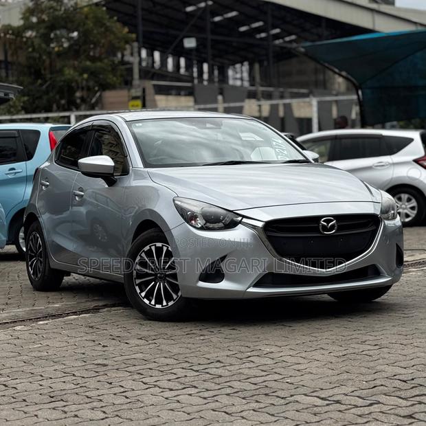 Mazda Demio 2019 Silver
