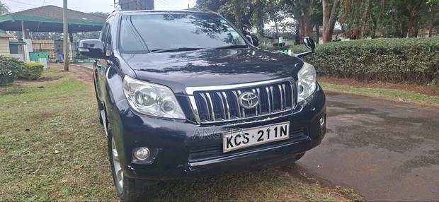 Toyota Land Cruiser 2011 Black