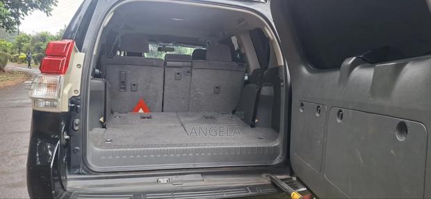 Toyota Land Cruiser 2011 Black