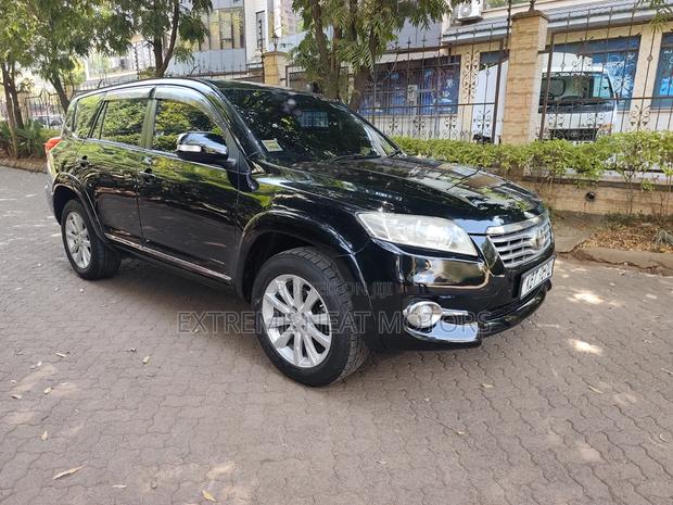 Toyota Vanguard 2012 Black