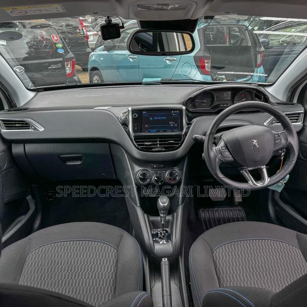 Peugeot 208 2019 White