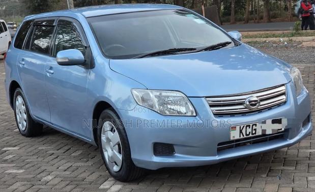 Toyota Corolla Fielder 2005 Blue