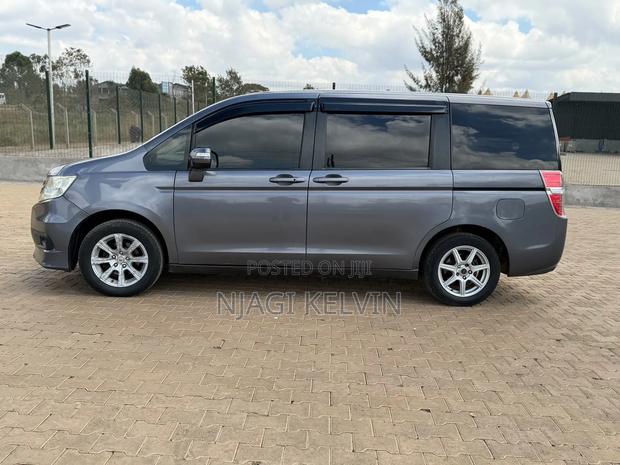 Honda Stepwgn 2014 Gray