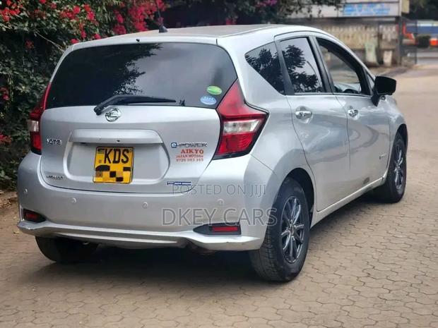 Nissan Note 2017 Silver