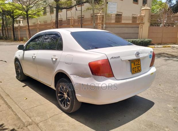 Toyota Axio 2009 White