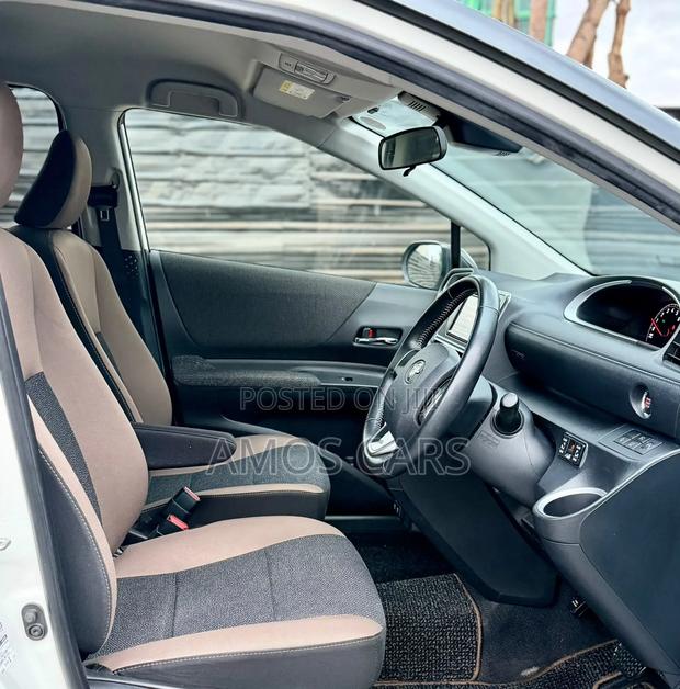 Toyota Sienta 2020 White