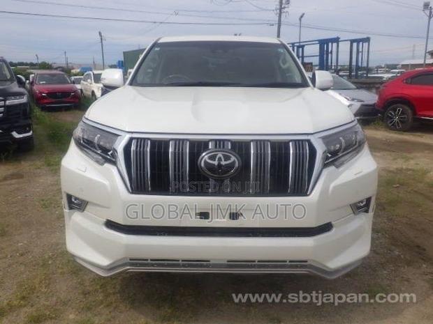 Toyota Land Cruiser Prado 2.7 2019 White