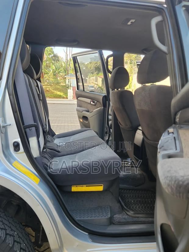 Toyota Land Cruiser Prado 2006 Silver
