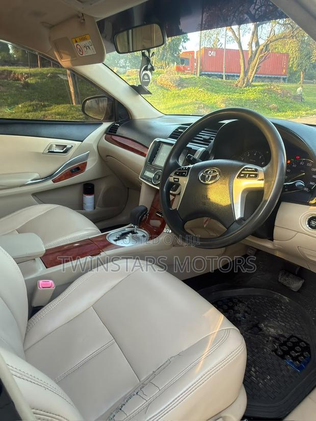 Toyota Premio 1.5 FWD 2016 Silver