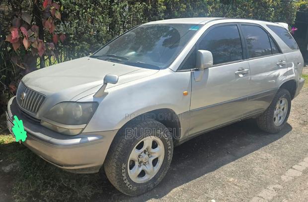 Toyota Harrier 2001 Silver