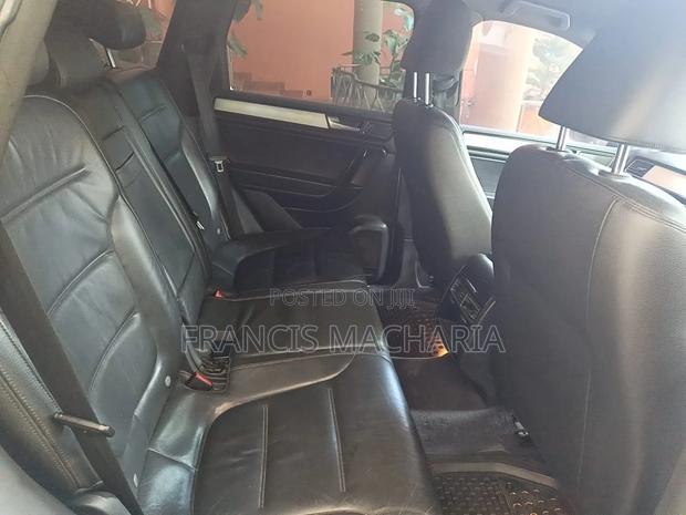Volkswagen Touareg TDI Sport 2012 Silver