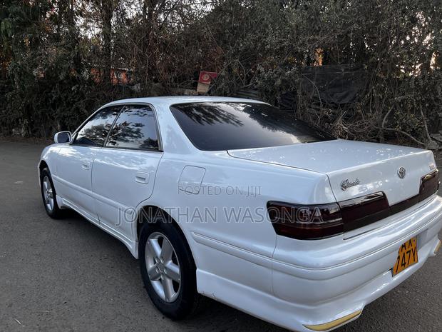 Toyota Mark II 2.0 RWD 1998 White