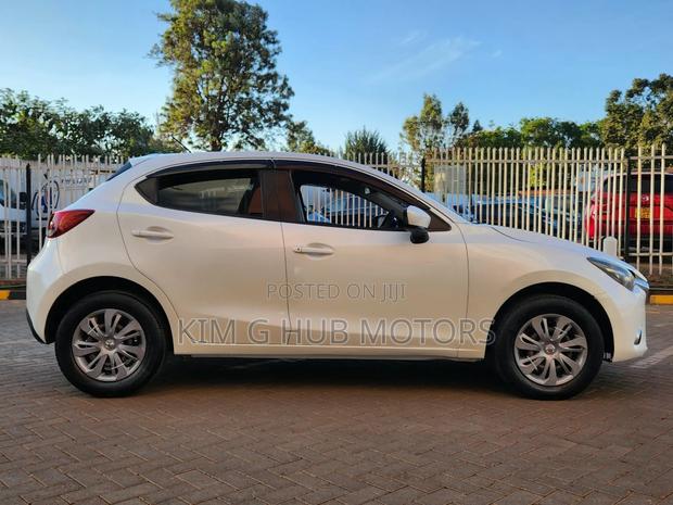 Mazda Demio 2015 Pearl