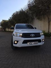Toyota Hilux 2019 White for sale