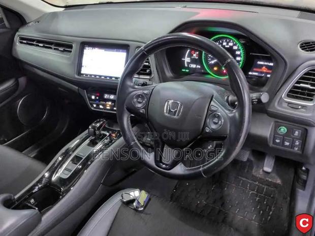 Honda Vezel 1.5 Hybrid 4WD 2019 Black