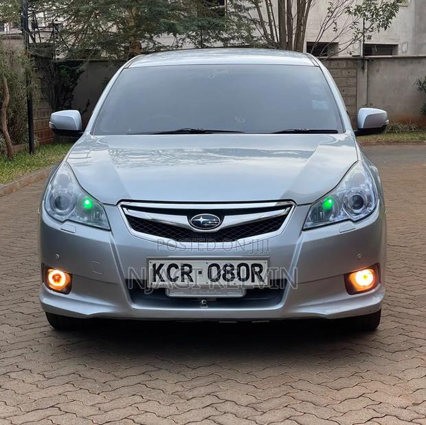 Subaru Legacy 2011 Silver
