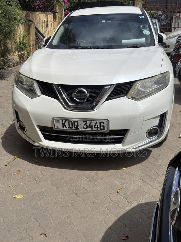 Nissan X-Trail 2.0 Petrol AWD 2017 White