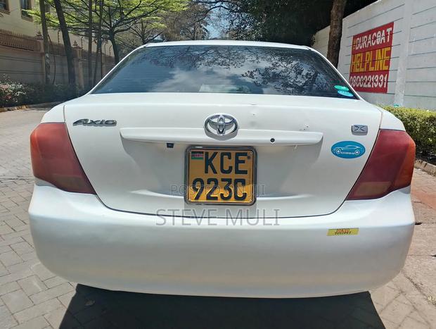 Toyota Axio 2009 White