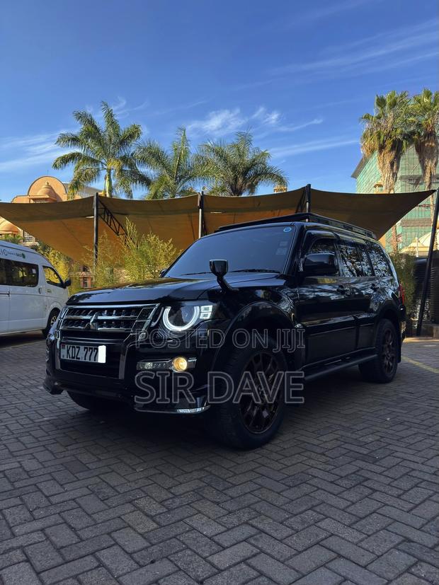 Mitsubishi Pajero Exceed 2019 Black