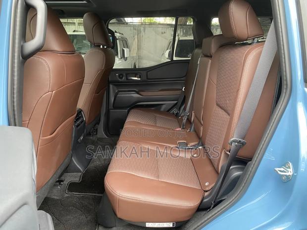 Toyota Land Cruiser Prado 2024 Blue