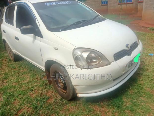 Toyota Vitz 1.0 FWD 5dr 2005 White