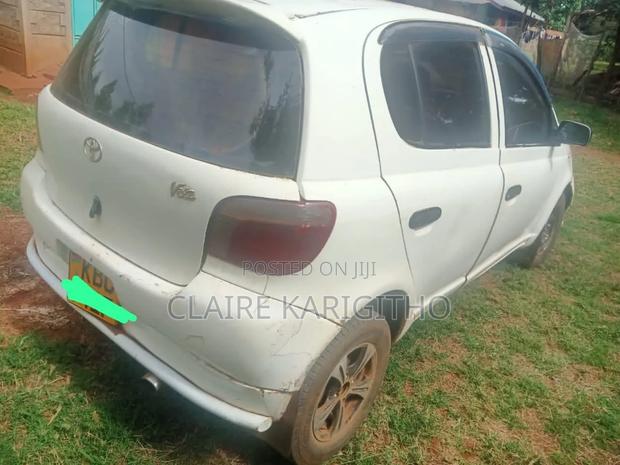 Toyota Vitz 1.0 FWD 5dr 2005 White