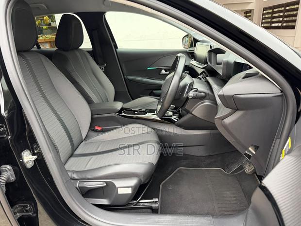 Peugeot 208 2021 Black