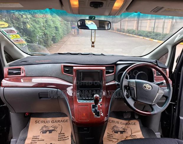 Toyota Vellfire 2010 Black