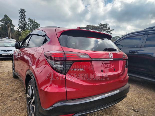 Honda Vezel 1.5 2WD 172 hp 2019 Red
