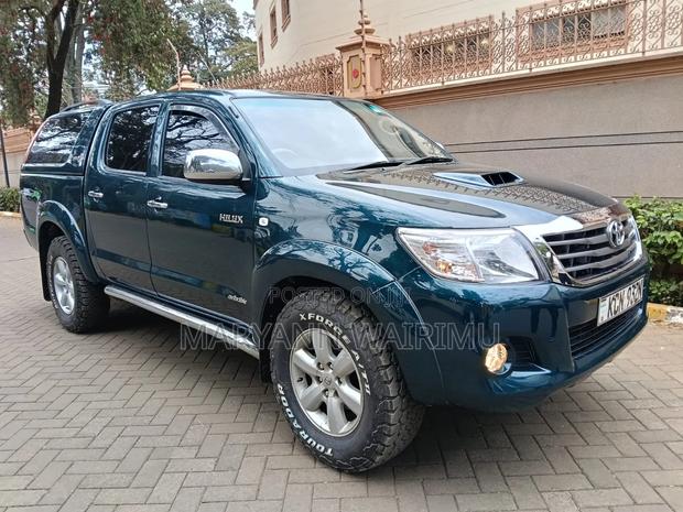 Toyota Hilux 2011 Green