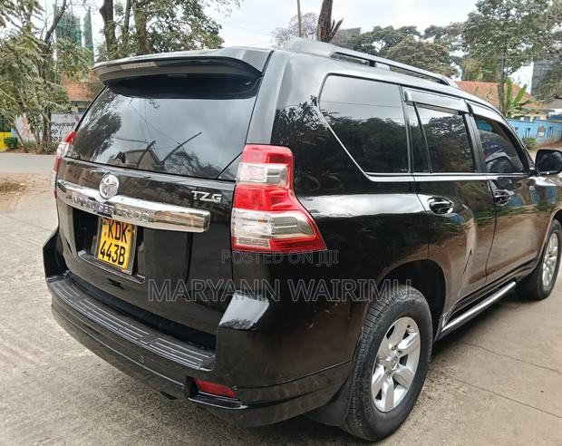 Toyota Land Cruiser Prado 2.8 D-4D 2016 Black