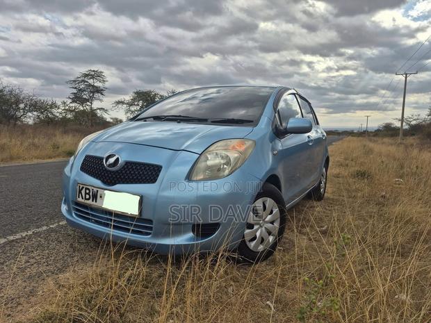 Toyota Vitz 1.0 FWD 5dr 2008 Blue