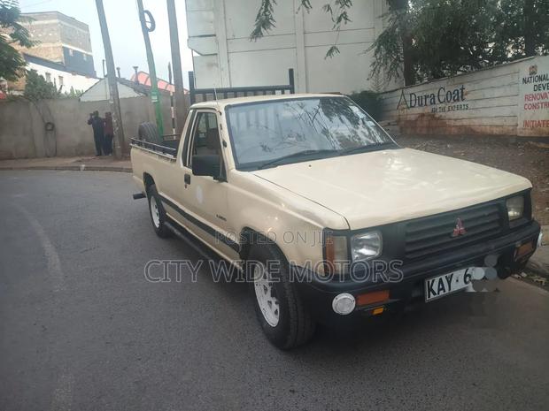 Mitsubishi L200 2006 Brown