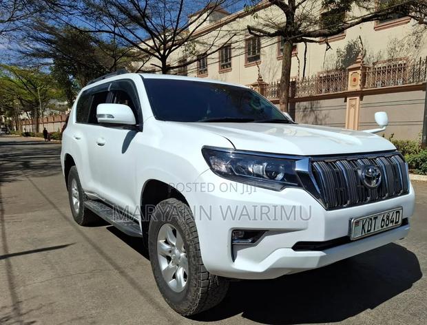Toyota Land Cruiser Prado 2.7 i 2011 White