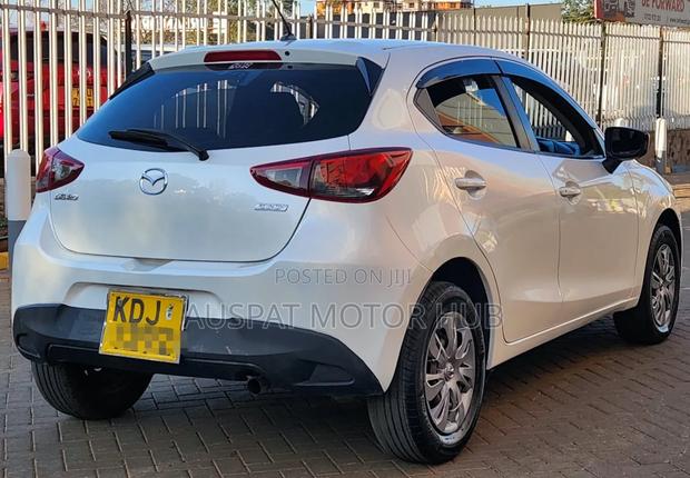 Mazda Axela 2015 White