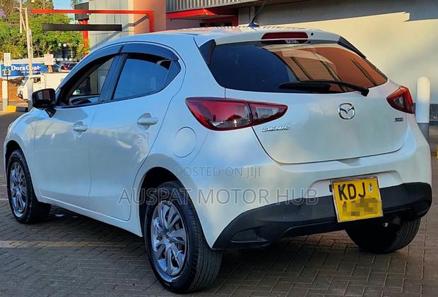 Mazda Axela 2015 White