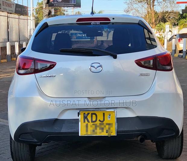 Mazda Axela 2015 White