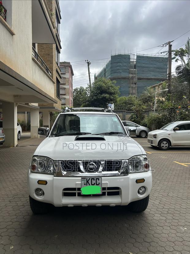 Nissan NP300 2014 White