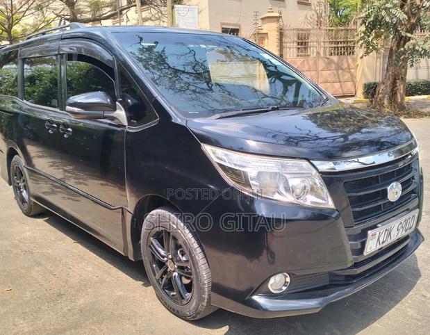 Toyota Noah 2015 Black