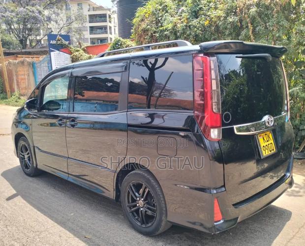 Toyota Noah 2015 Black