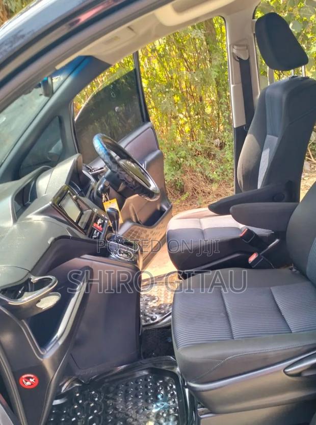 Toyota Noah 2015 Black