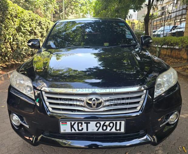 Toyota Vanguard 2012 Black
