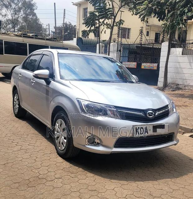 Toyota Axio 1.5 G 2WD 2013 Silver
