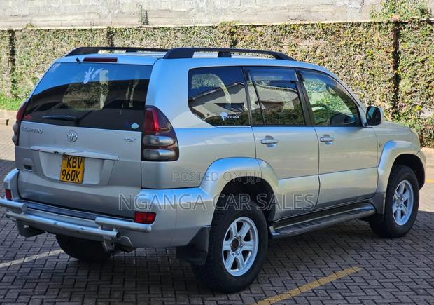Toyota Land Cruiser Prado 2006 Silver